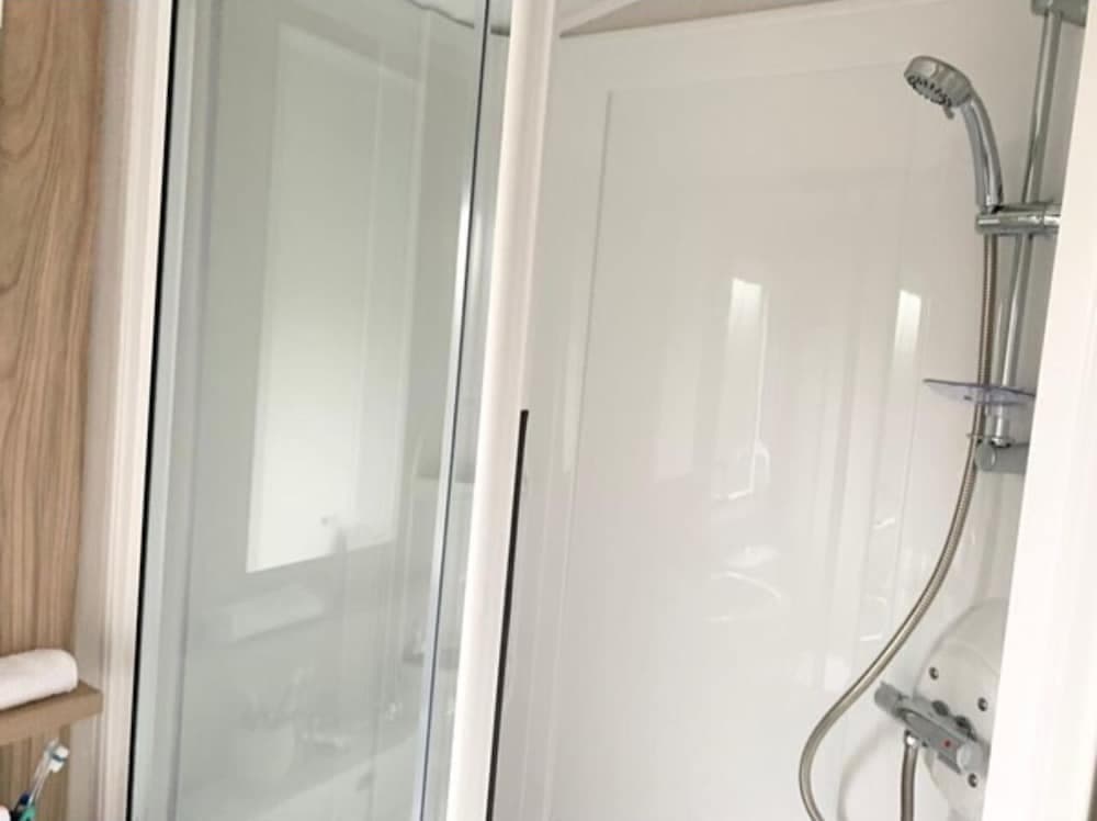 Exotic 3-bed Caravan at Newquay Holiday Park