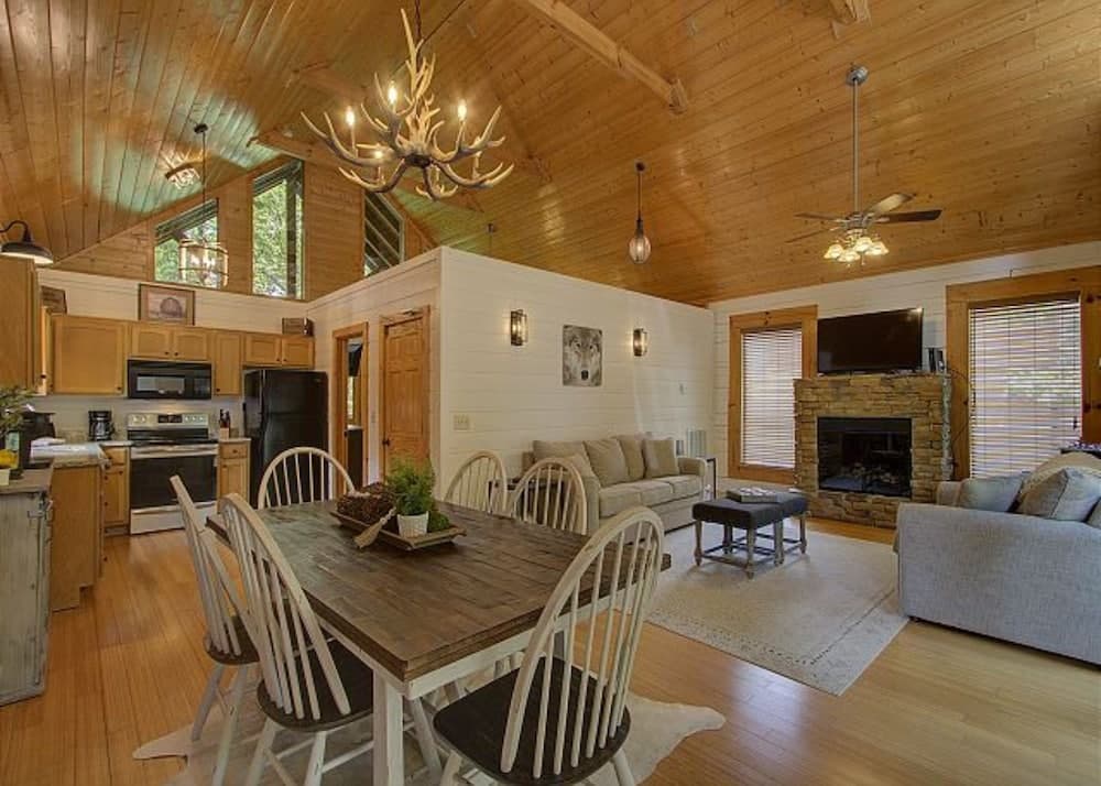 Smoky Pool Paradise #1854