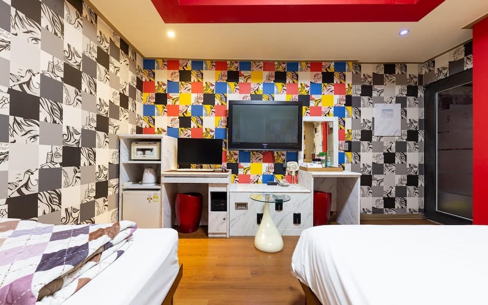 Jeonju Ua-dong Hotel Castle