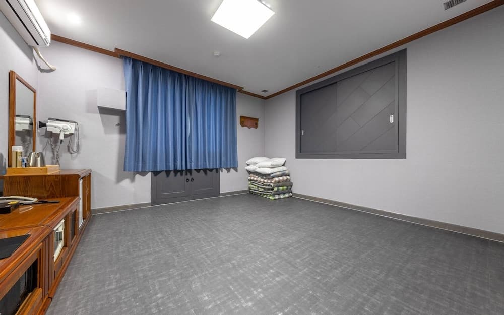 Daejeon Yongjeon Sedona