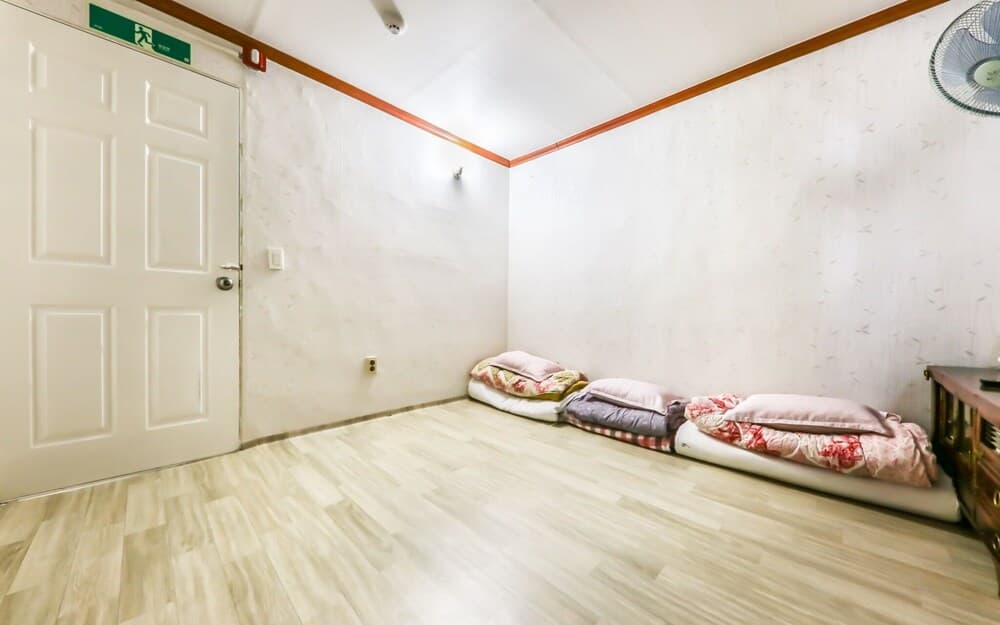 Seosan Emperor Motel