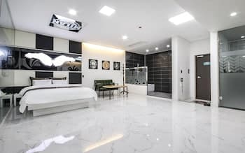 Naju Forest Self Check-in Motel