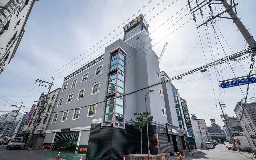 hotel image