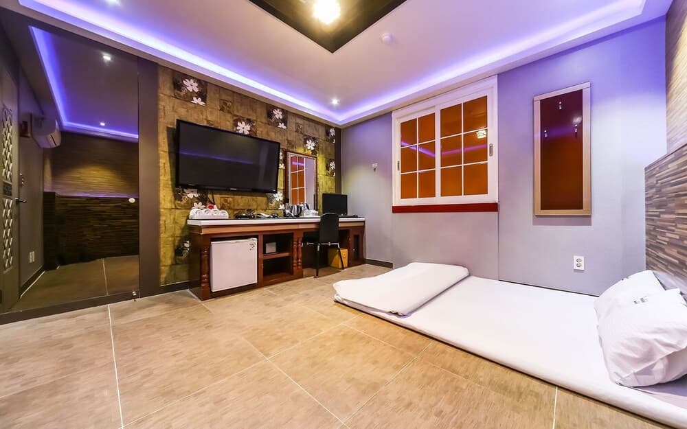 Yeungnam University Gyeongsan Chocolate