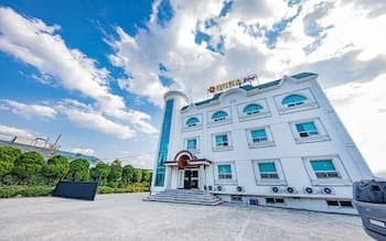 Gangneung Gyeongpodae Iris Stay