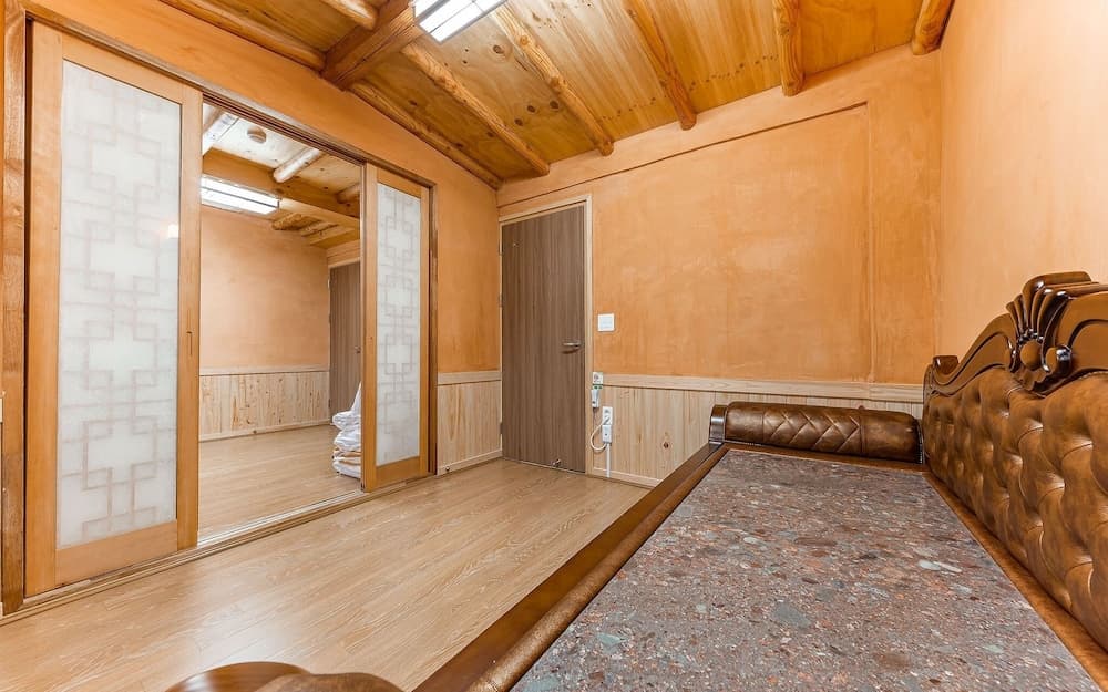 Gongju Choi Hanok Hotel