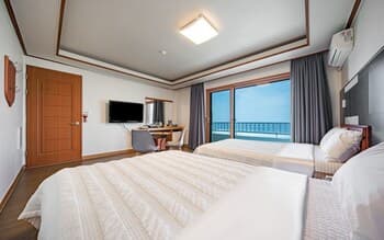 Gangneung Gyeongpodae Interpark