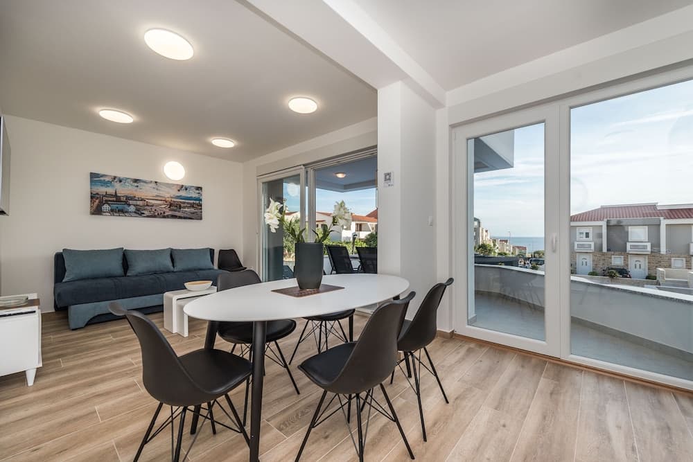 Pool Apartments Banta B