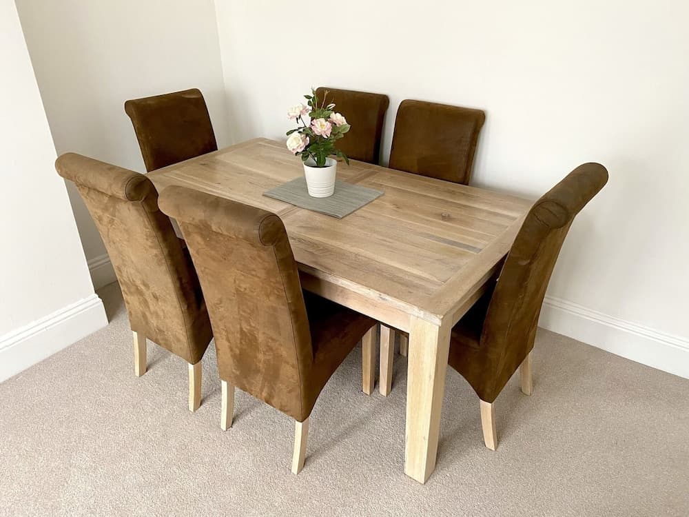 Spacious Two Bed Apartment in Poole