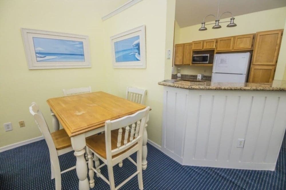 Runaway Beach Condo 2 Bedroom Condo by Redawning