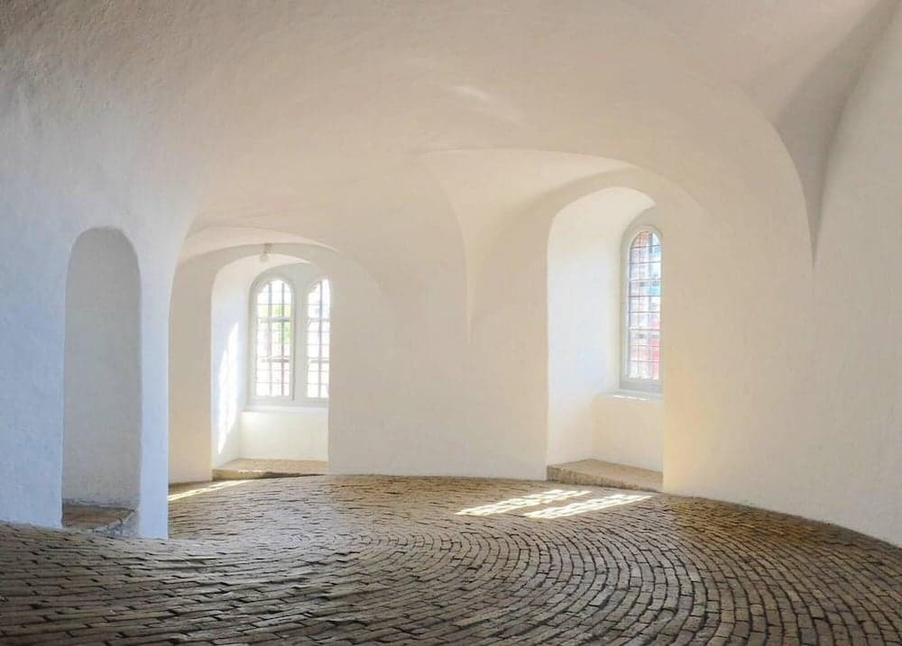 172sqm Next to DK Parliament