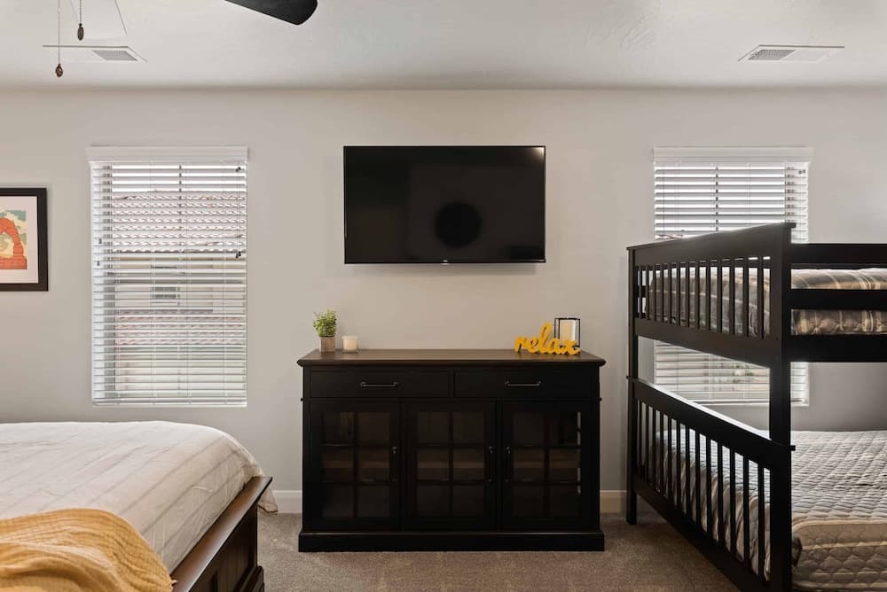 The Sunnyside Haven by RedAwning