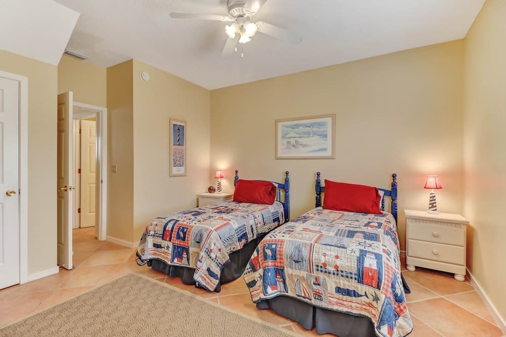 Spacious Home with Private Balcony and Ocean View by RedAwning