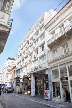 Cozy and Comfy Central Athens Apt.