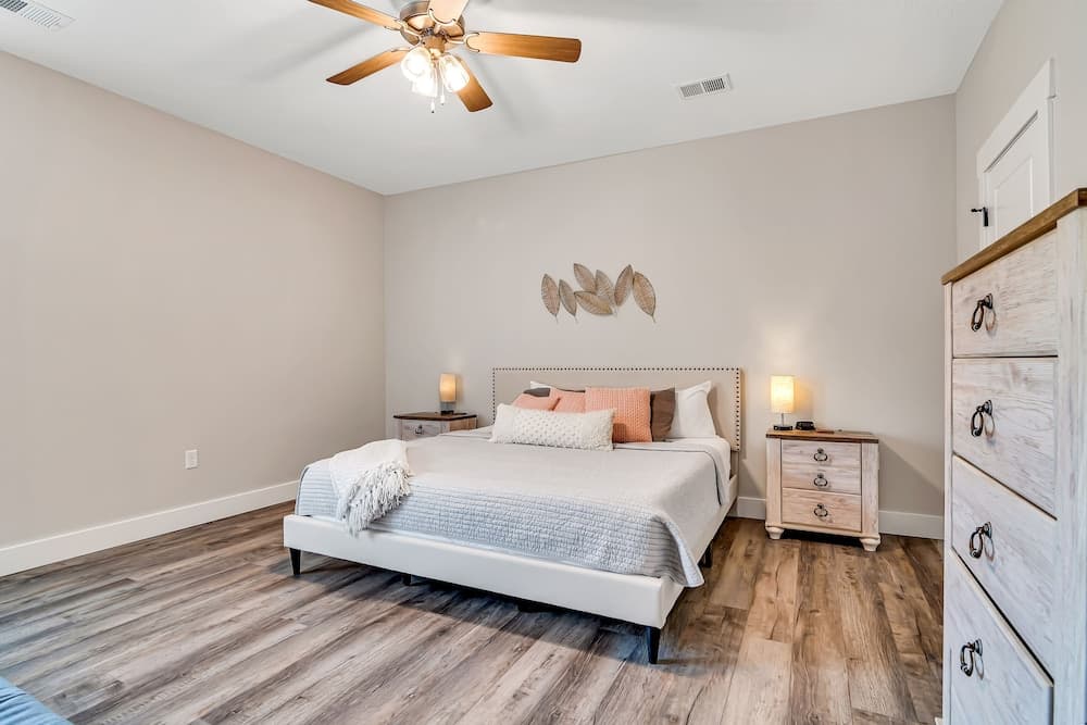 View Topia Vacation Home at Chateau Mountain with Pool and Tub by Redawning