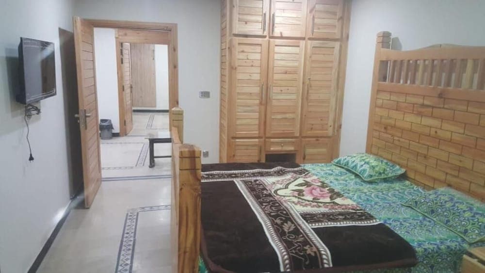 Zujaja Guest House