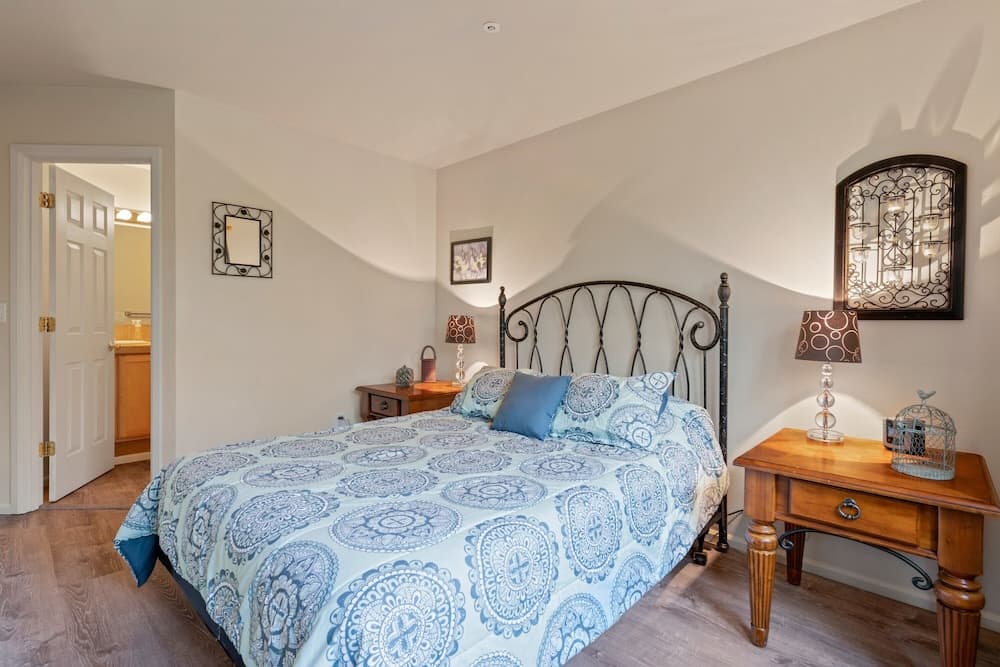 Old Mill Proxi 2 Bedroom Townhouse by RedAwning