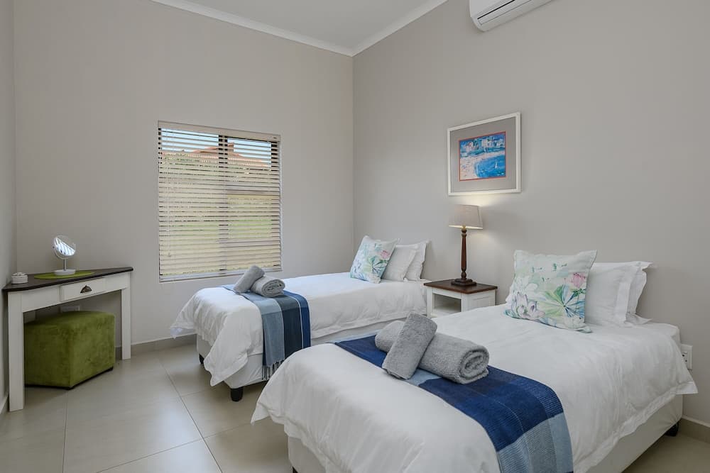 San Lameer Villa Rentals 14321