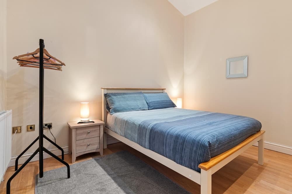 Arcadia House - Lovely Apartment Close to Beaches Harbour and Town Centre