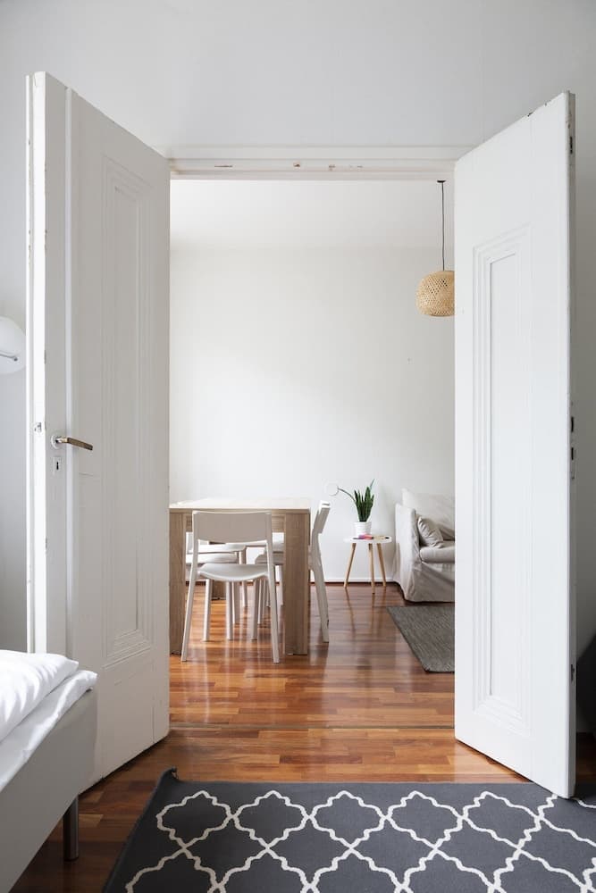 2ndhomes Cozy & Spacious 2BR Apartment