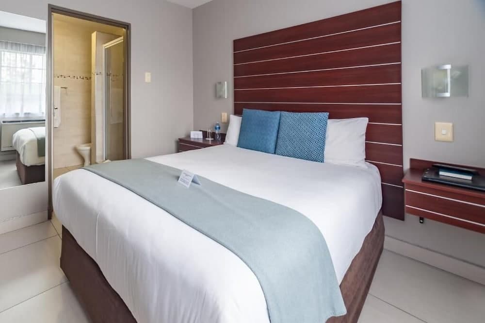 Hotel Savoy and Conference Centre