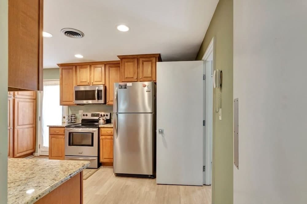 Turtle's Tide - Spacious Villa in Queens Grant with Private Patio by RedAwning