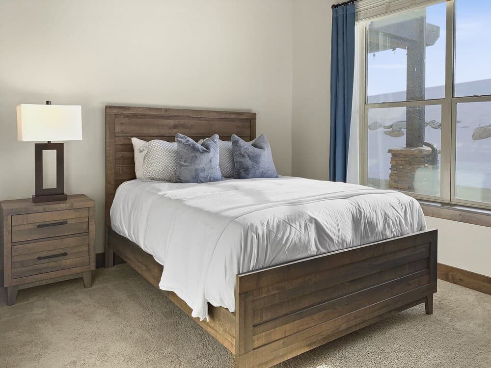 Black Rock Ridge 2 Bedroom Home by Redawning