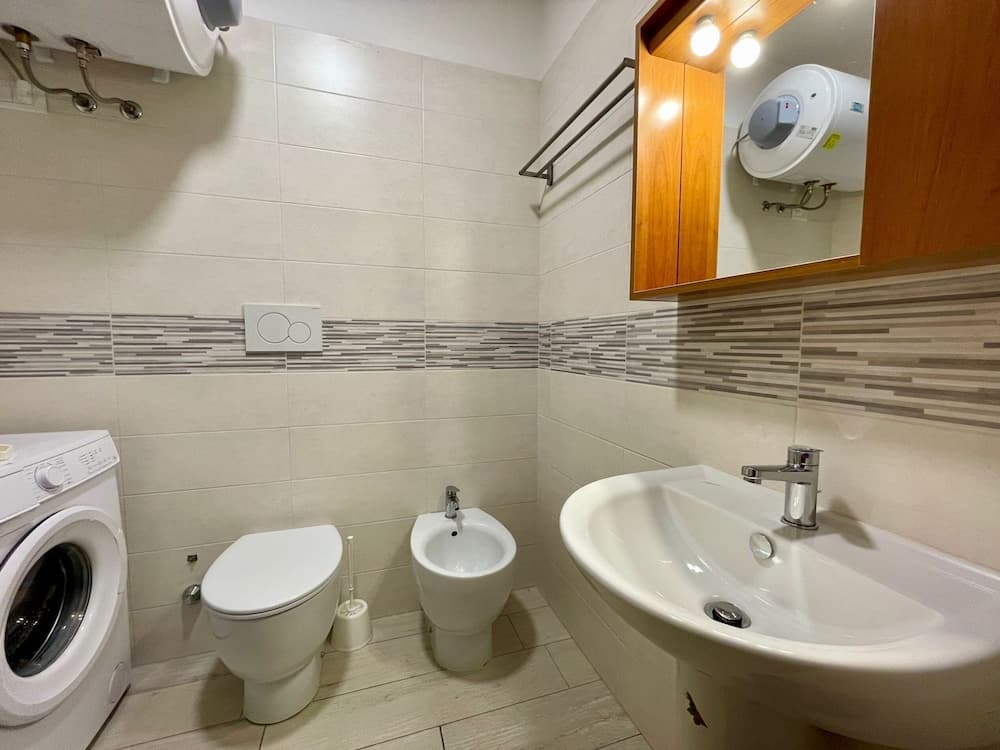 Comfy Flat With Balcony-beahost