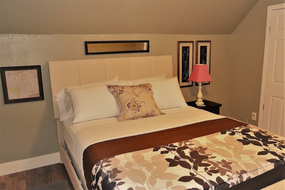 The Bungalow at Grand Forks