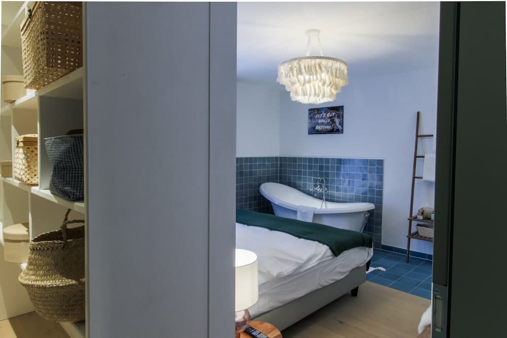 Chalet Antoine serviced apartments by Mirabeau