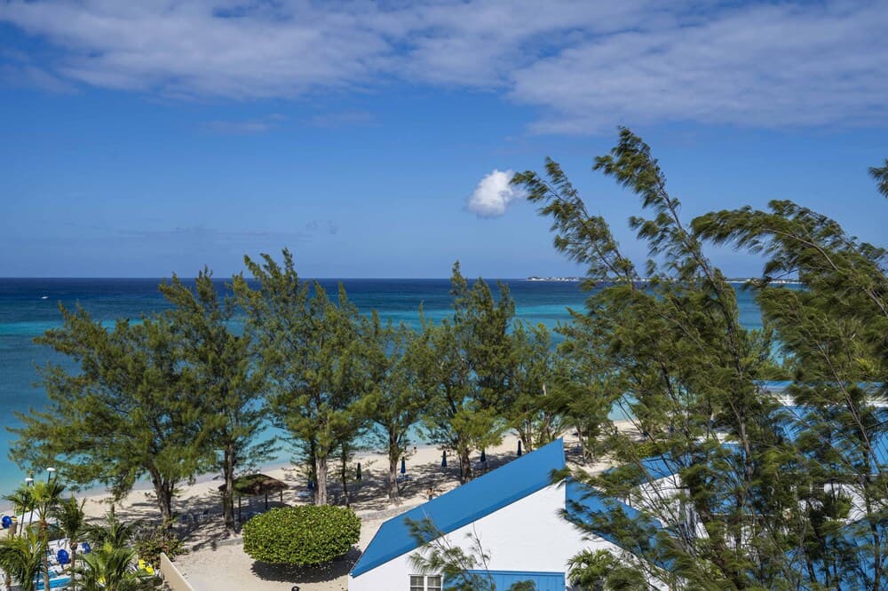 Ocean View Residence 708 Located at The Ritz-carlton by Redawning