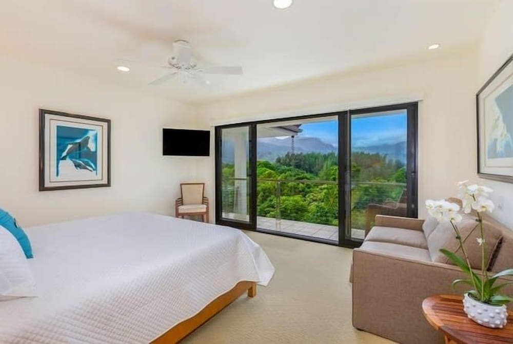 Kahikolu 3 Bedroom Home by Redawning