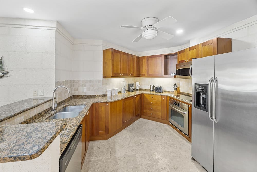 Royal Apartment 221 by Island Villas