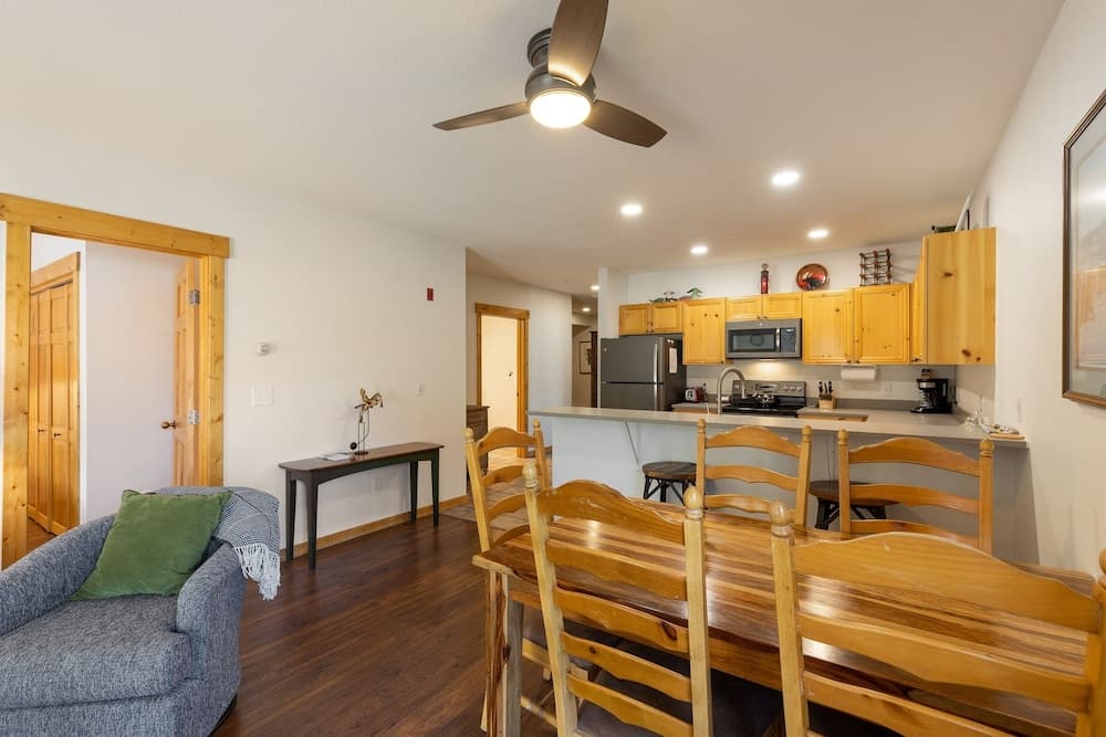 2658 Tenderfoot Lodge 2 Bedroom Condo by Redawning