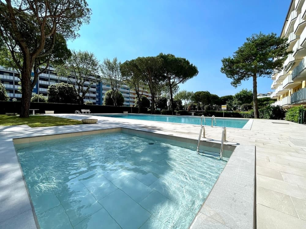 Flat With Shared Pool