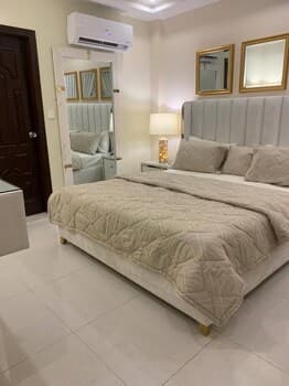 Diamount 1 Bedroom Apartment Designer Furnished Diamount-10