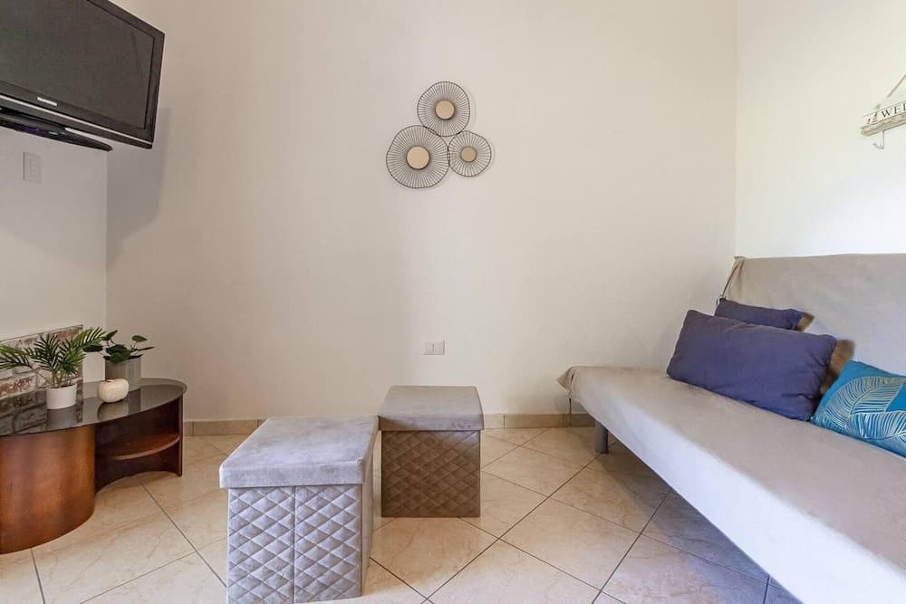 Charming 3-bed Villa in Berruiles