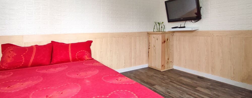 Elis Room at Aeropolis by Ruang Nyaman