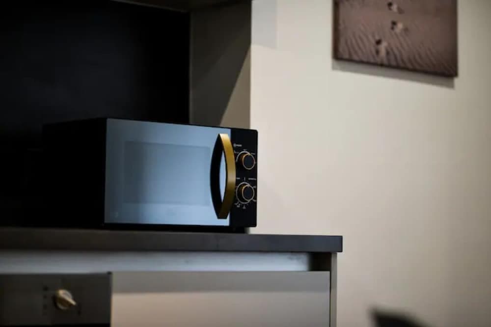 Modern 2 Bedroom Flat City Centre + Parking