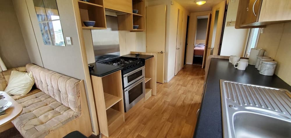 Family Friendly 2 Bed Caravan in Rhyl, North Wales