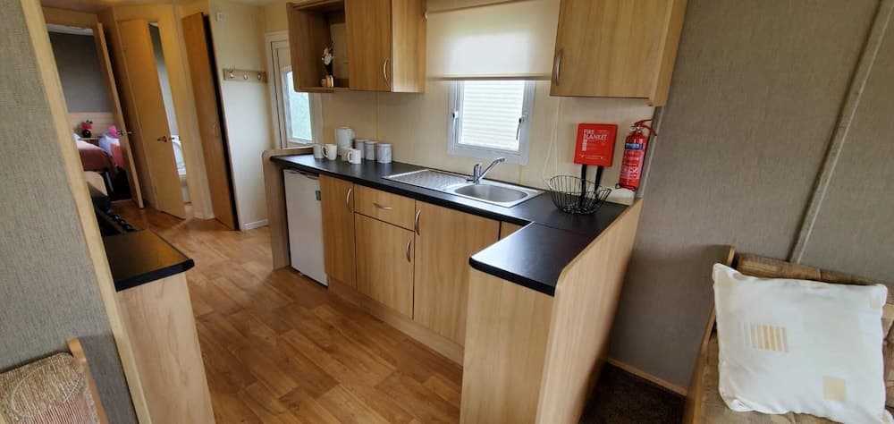 Family Friendly 2 Bed Caravan in Rhyl, North Wales