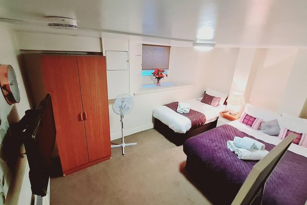 Cedar Villa - Inviting 5-bed House in Chatham-