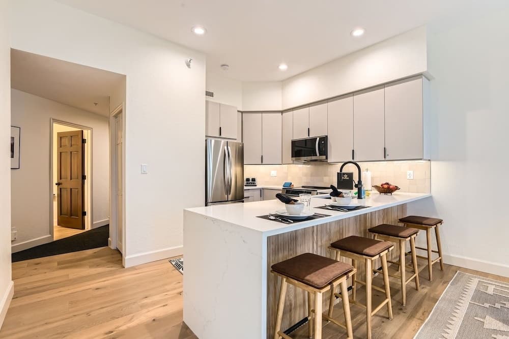 24b Powder Run 2 Bedroom Condo by RedAwning