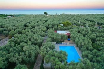 Holiday Apartment Orchidea With Swimming Pool and Private Beach