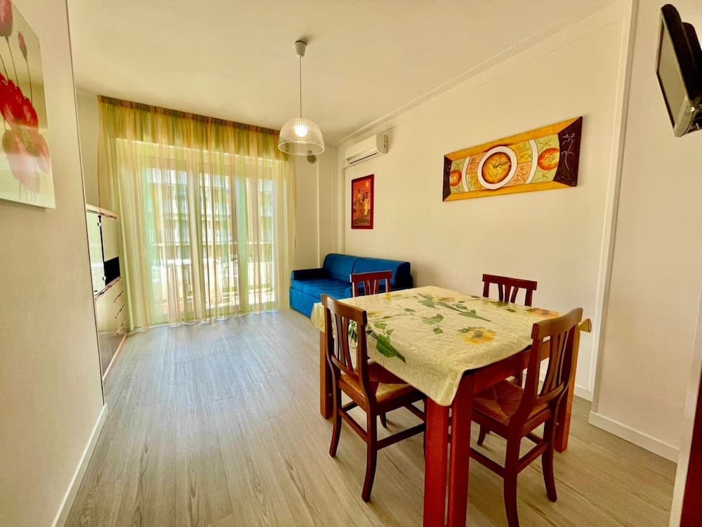 Bright Apartment by the Beach