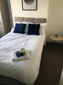 Townhouse @ Victoria Road Stoke