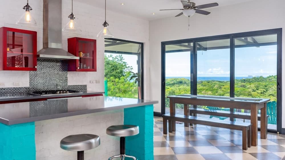 Nostalgic Retro Home on Luxurious Lot with a Private Infinity Pool and Ocean Views