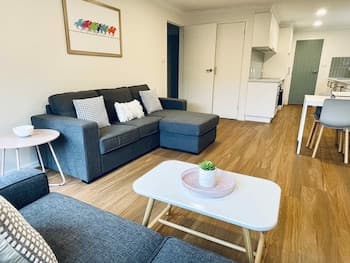 Racecourse Apartments