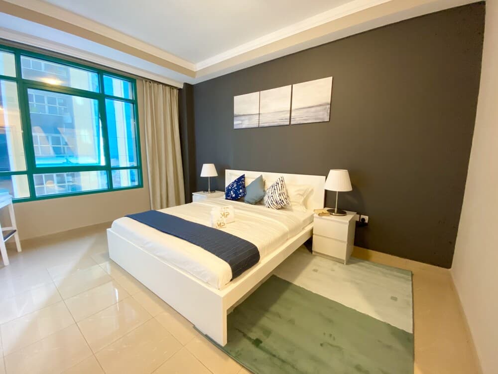 Marco Polo - Bright Apt with sea and Partial Dubai Harbour View