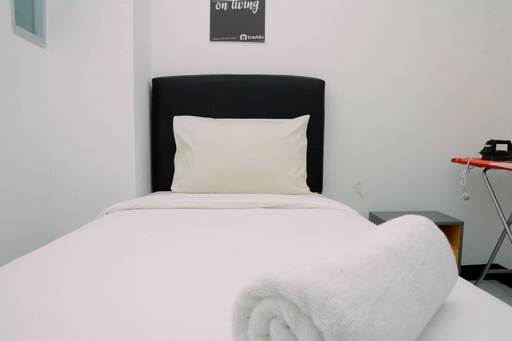 2BR Modern Furnished Apartment Sentra Timur